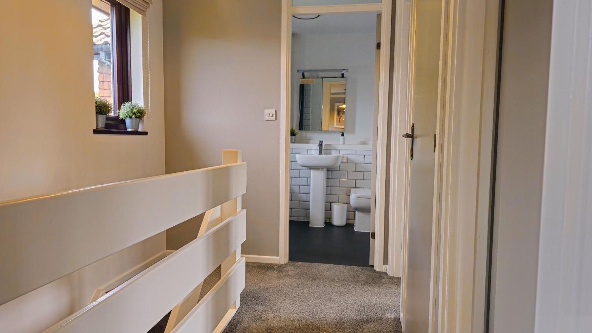 Grassmere - 3 Bed House With Private Garden Хорли Экстерьер фото